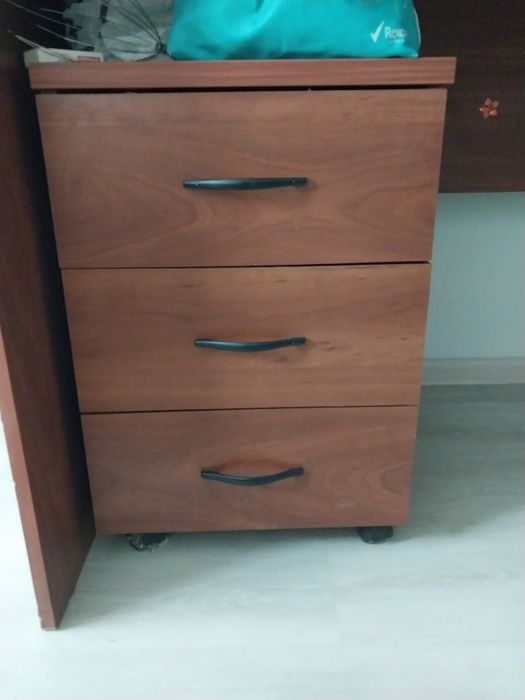 Письменный стол!