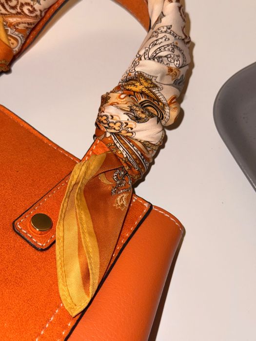 Мини чантичка H&M с шалче