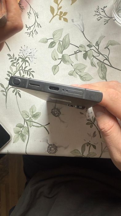 Продам samsung s24 ultra