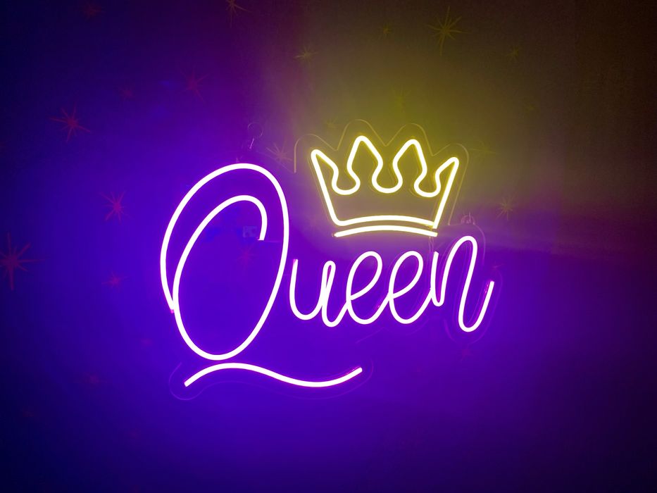 Decoratiune luminoasa “QUEEN”