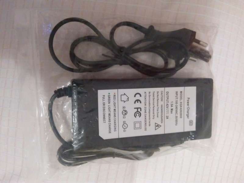 Зарядно устройство 24 , 36 , 48 и 60V за ел. велосипед триколка скутер