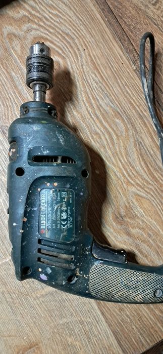 Bormasina black decker