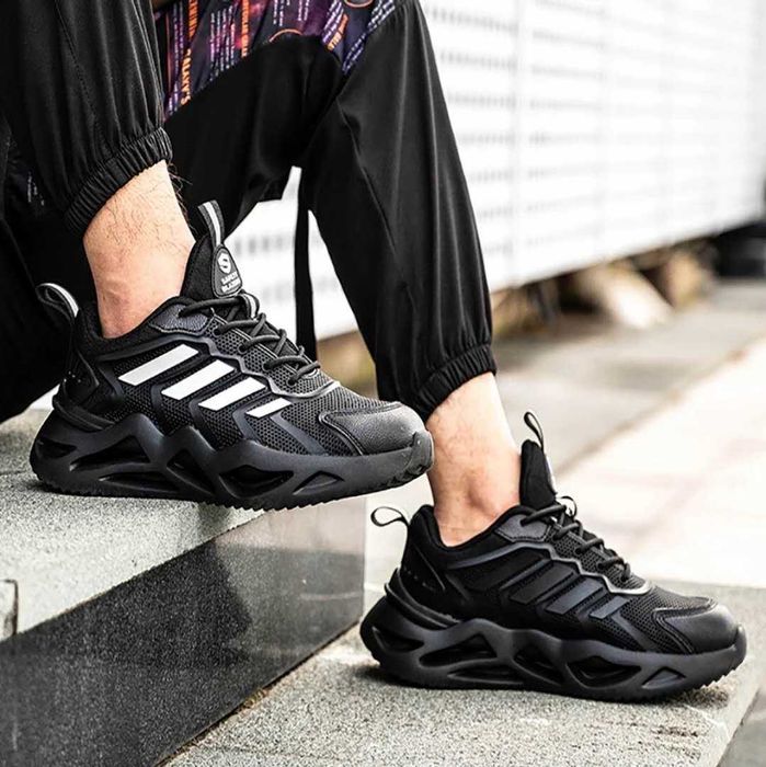 Мъжки защитни работни обувки с метално бомбе - модел 016