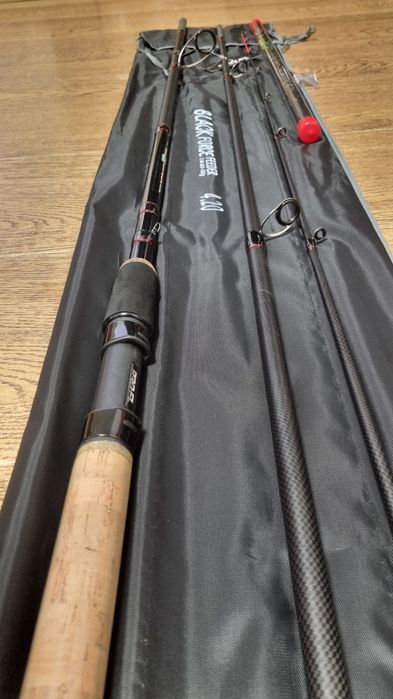 Lanseta Feeder FL BLACK FORCE 4.20 + Mulineta FL Strategist 6000