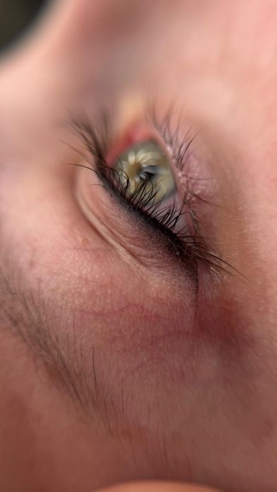 (Micropigmentare Cluj) Zona :sprâncene, buze, ochi