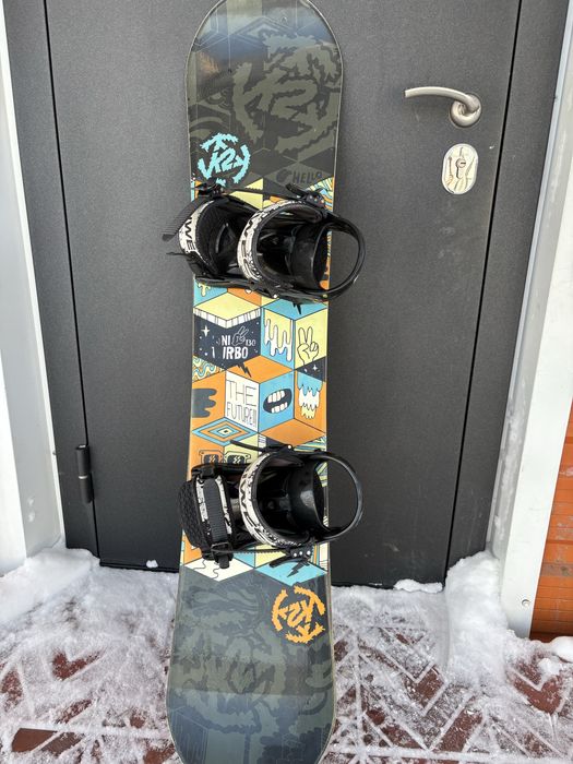 Сноуборд с креплениями 130 см