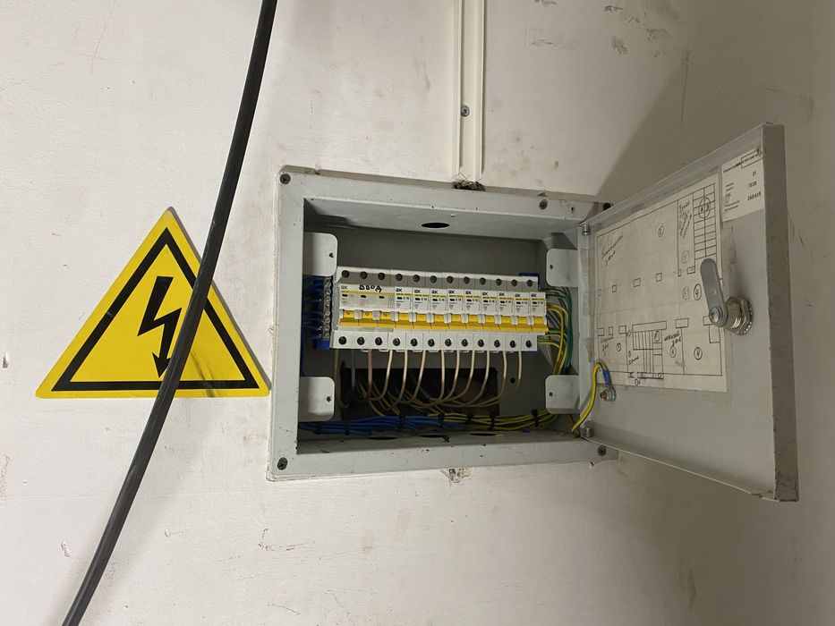 Электромонтажные работы.