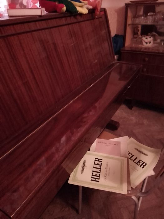 Пиано, "Лирика" от 1982 г.