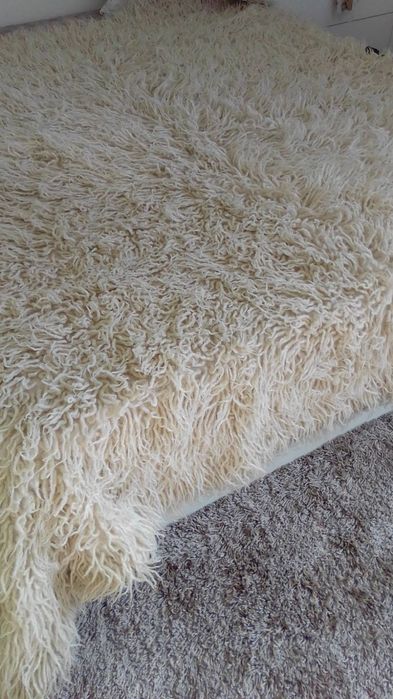 Нов бял вълнен, родопски китеник и родопски одеала