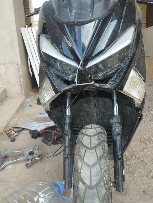 Skuter s max sotiladi 150cc