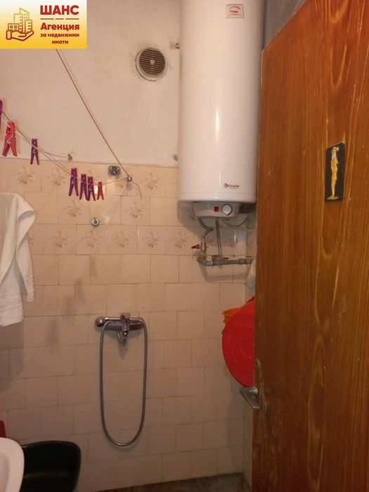 Продава се Тристаен апартамент в Плевен, Идеален център - 95 кв.м за 1148 €/кв.м - Снимка #11