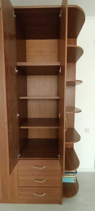 Шкаф угловой сзеркалом