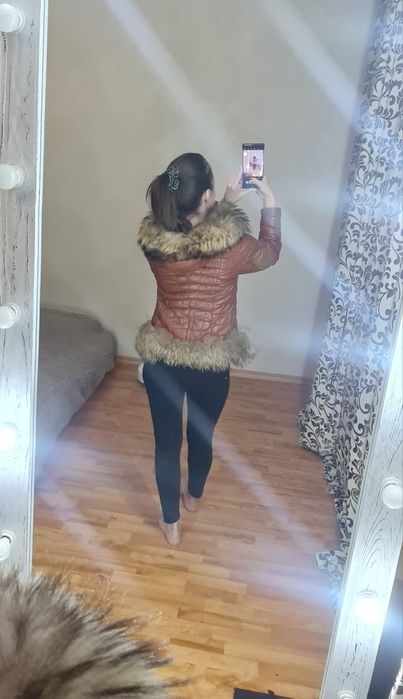 Куртка осенняя кожанная