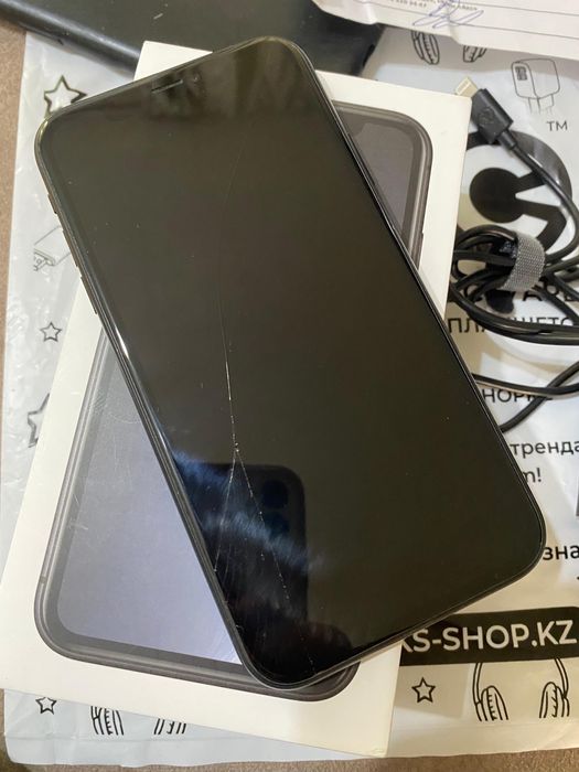 Продам iPhone XR