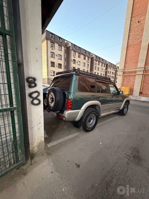 Nissan Patrol Y61