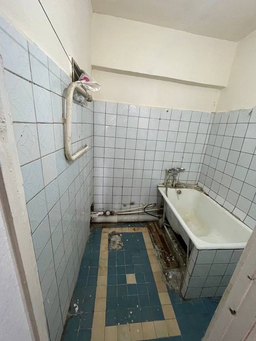 1 хонали 2 хона килинган уй сотилади. Ипатека бор