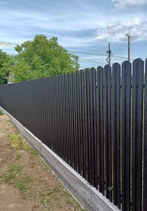 Garduri din sipca metalică