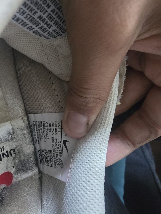 Vând adidași pentru bărbați marca Nike ediție limitata