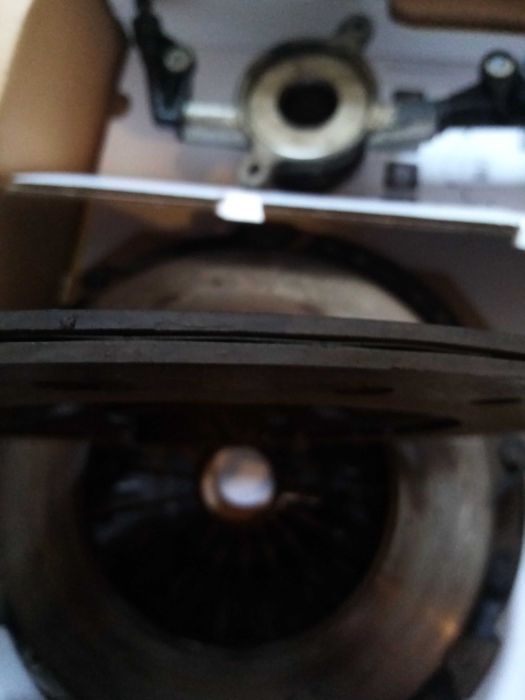 Съединител комплект плюс маховик.