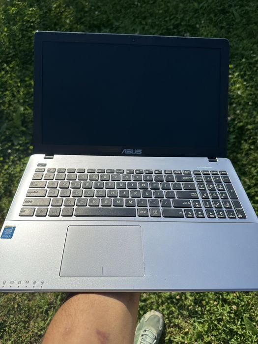 Laptop Asus X550JK | Intel i7 | 8GB RAM | SSD 450GB | GTX 850M 2GB | Baterie 2h