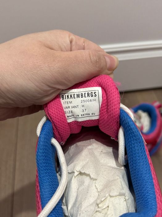 Продам кросовки