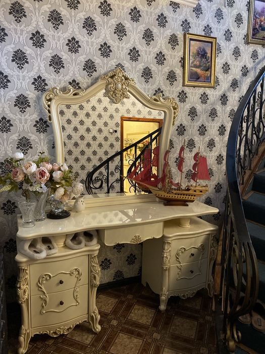 Спальный гарнитур