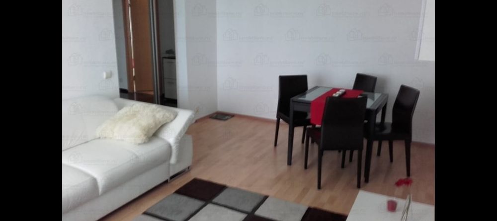 Apartament cu 2 camere decomandate de închiriat, central