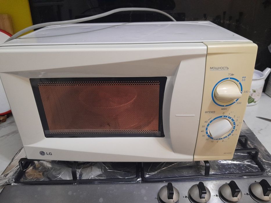 Продам микроволновку 800 ват