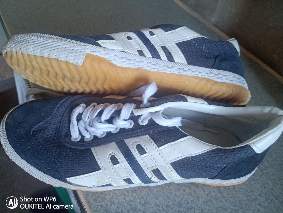 Дамска пола лятна къса и гуменки