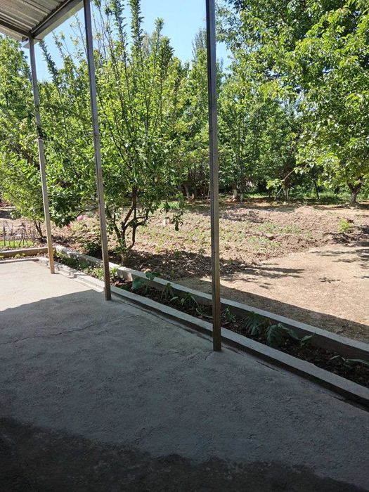 Yer sotiladi parkentda kadastr bor