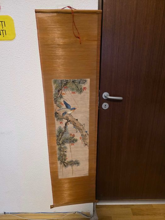 SET 2 PICTURI JAPONEZE PE MĂTASE – Suluri Decorative (Kakejiku) din Bambus