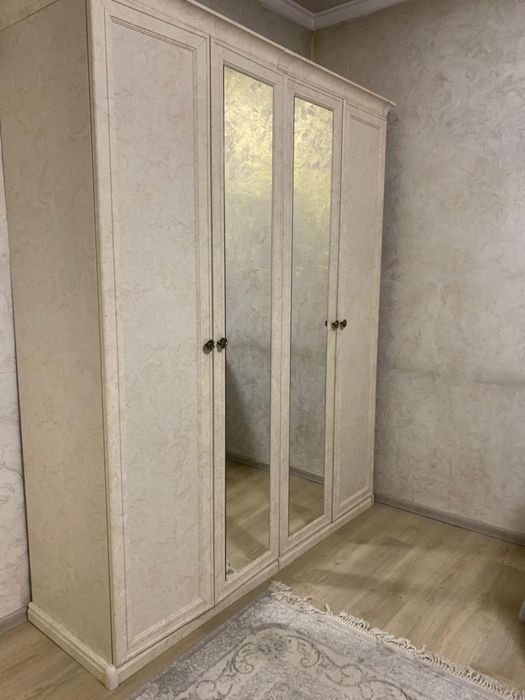Срочно продам спальный гарнитур
