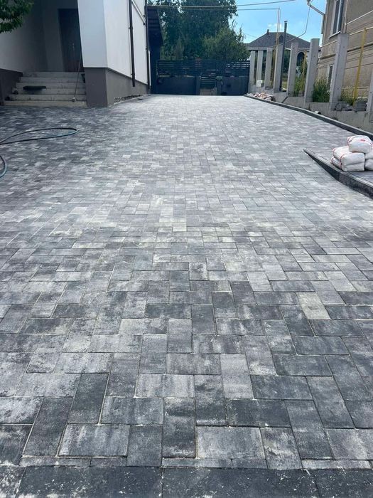 Montaj pavaj profesionist – transformăm curtea ta rapid