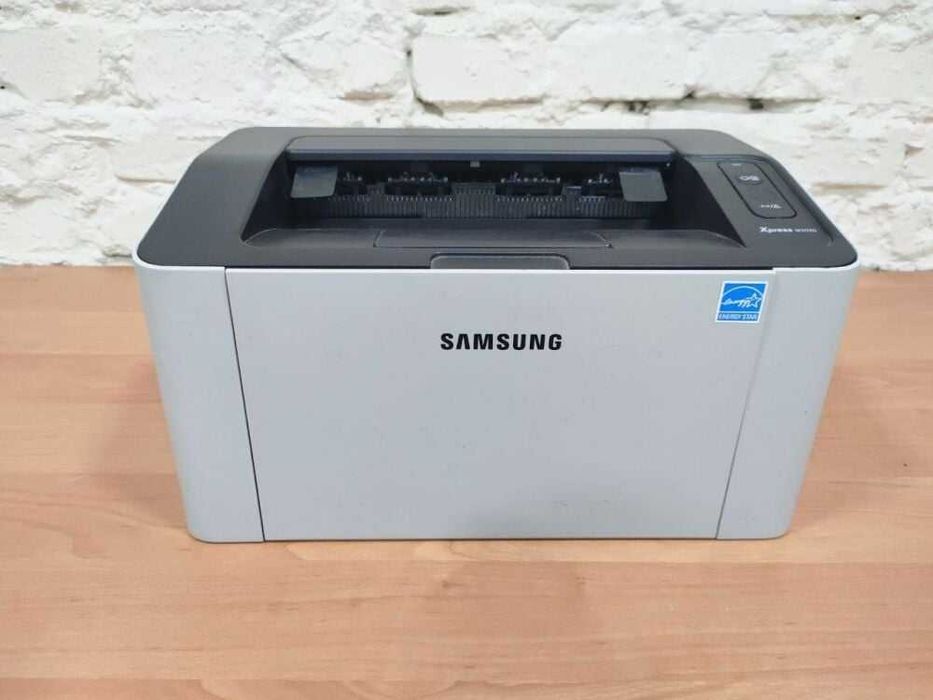 Samsung printer M2020  xolati yaxshi xechqanda aybi yuq