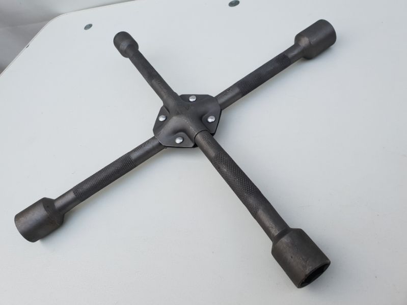 Cheie roti cruce 17mm 19mm 21mm 22mm