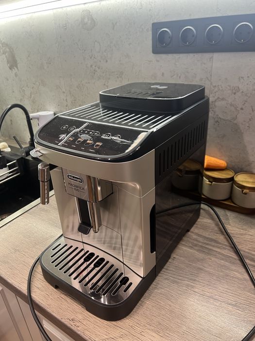 Кофемашина De'Longhi Magnifica Evo ECAM290.31
