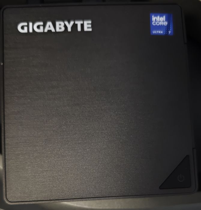 Mini PC gigabyte Core ultra 7 255h