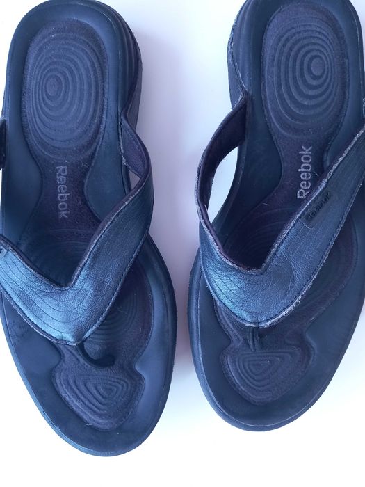 Дамски сандали и чехли