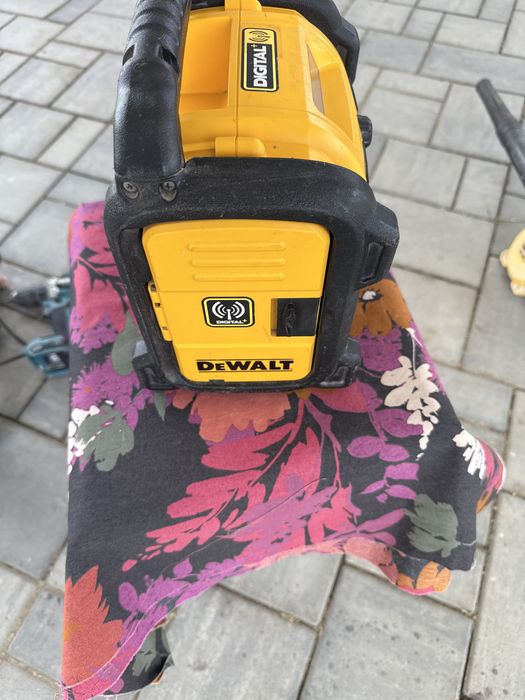 Vind Dewalt DCR020-GB doar corp