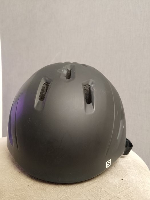 Каска для лыж и сноуборда Salomon Cruiser.