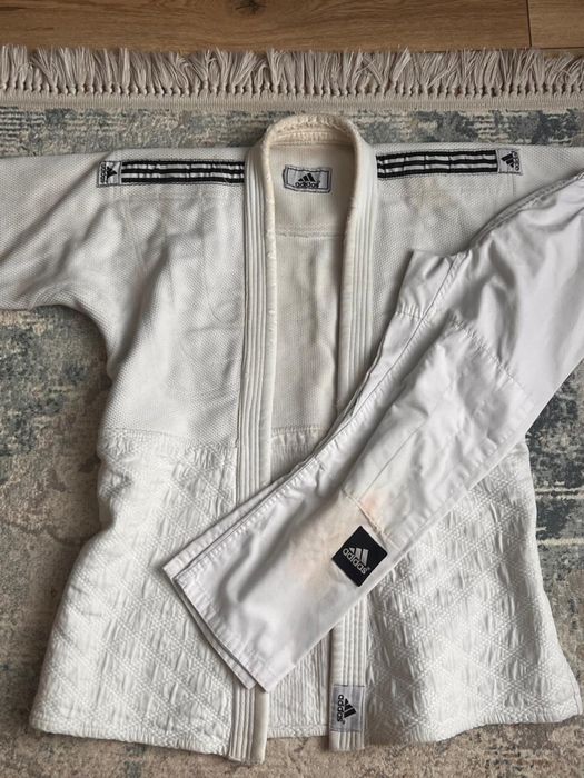 Продам кимано для дзюдо