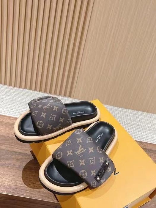 Чехли Дамски високо качество