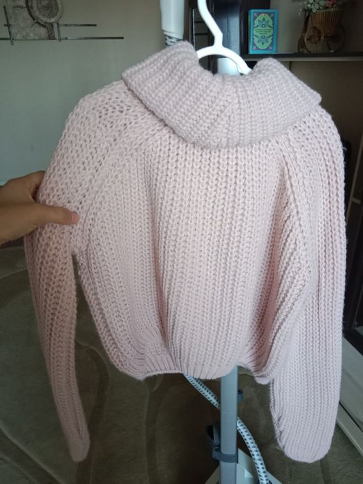 Продаётся красивый свитер
