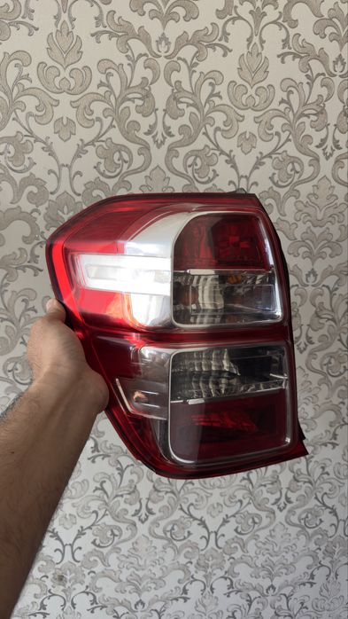 Cobalt orqa fara Chap tomon