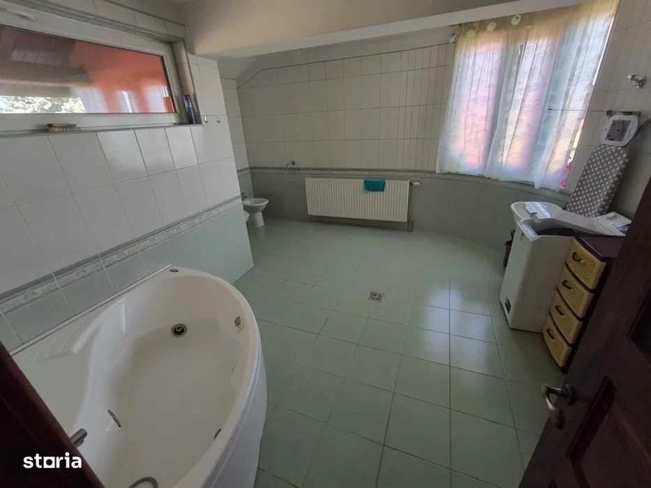 Casa de inchiriat de 190mp , teren de 678 mp , zona : Cluj Europa