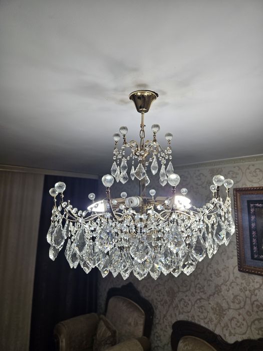 Люстра в отличном состоянии