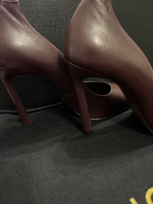 Обувки на ток цвят бордо Ingiliz