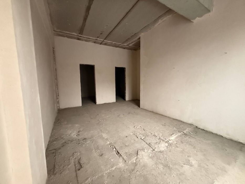 Kiparis Sotuvda 3 xonalik uy korobka  C-4 Shedevr Central