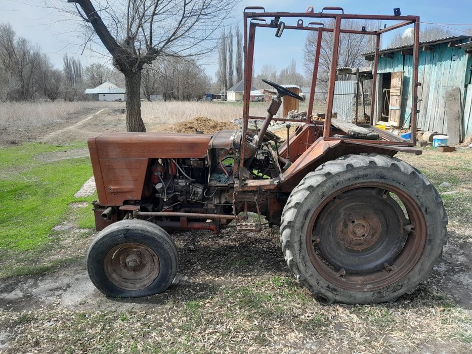 Трактор Т - 25 на ходу