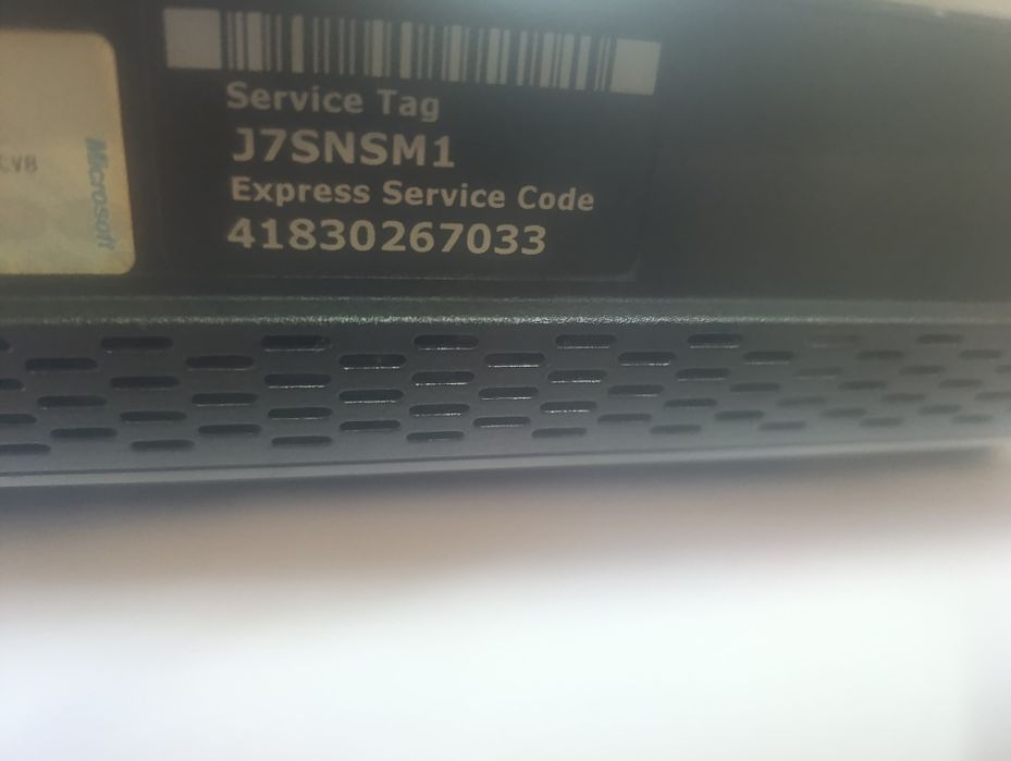 Dell Inspiron One – All-in-One компютър + клавиатура
Продавам Dell Ins